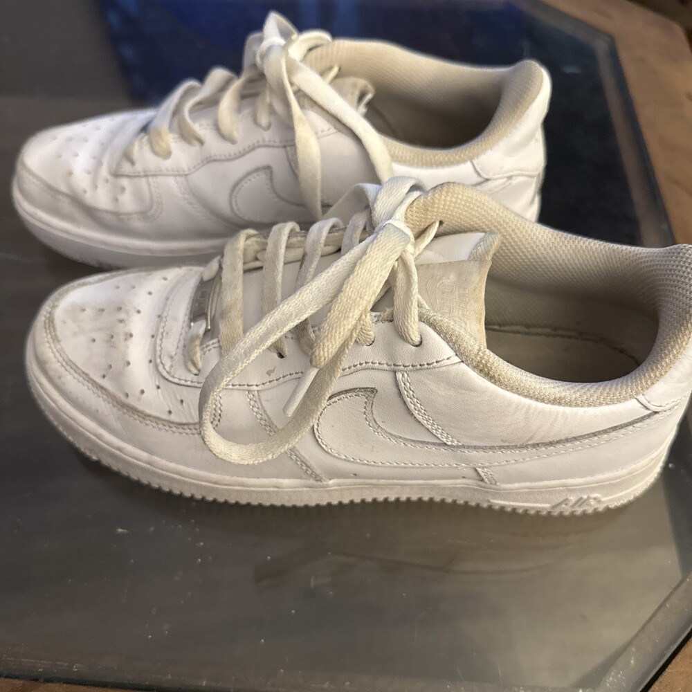 Size 6.5Y Nike Air Force 1 Low LE White FV5951-111 T30